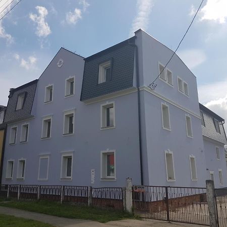 Kamienica Zerniki Wroclawskie Eksteriør billede